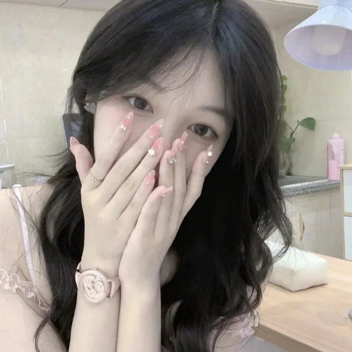 在我姐姐的婚纱里封面