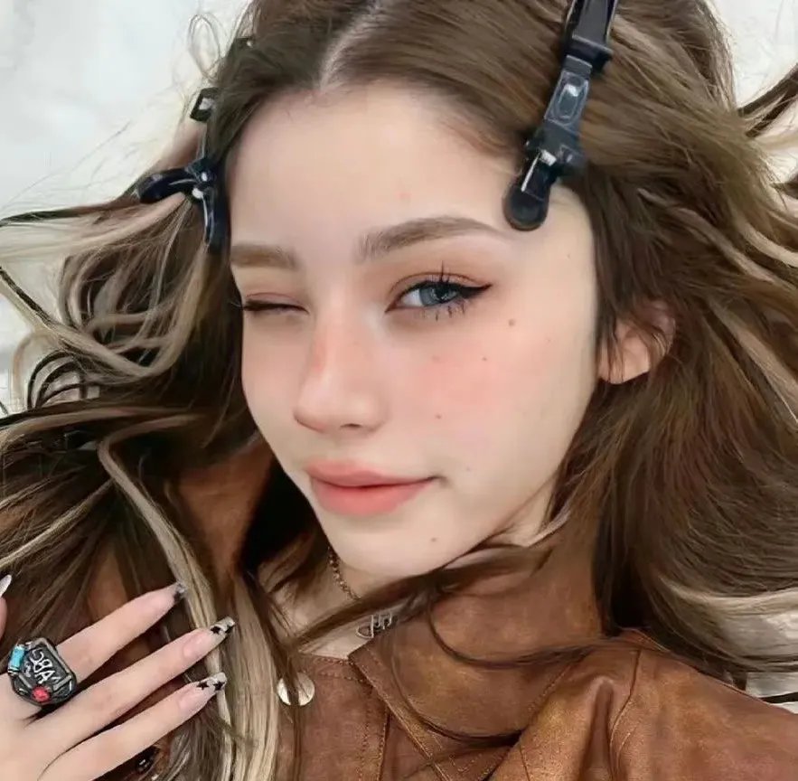 处女战士站起来封面